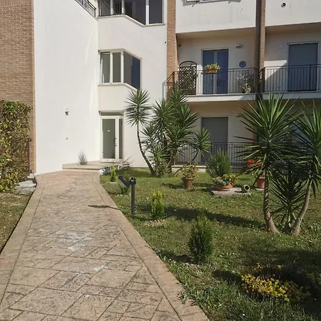 Homiday - Tamerici Apartment Pineto